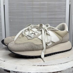 New Balance Off White Beige Sneakers Size 7